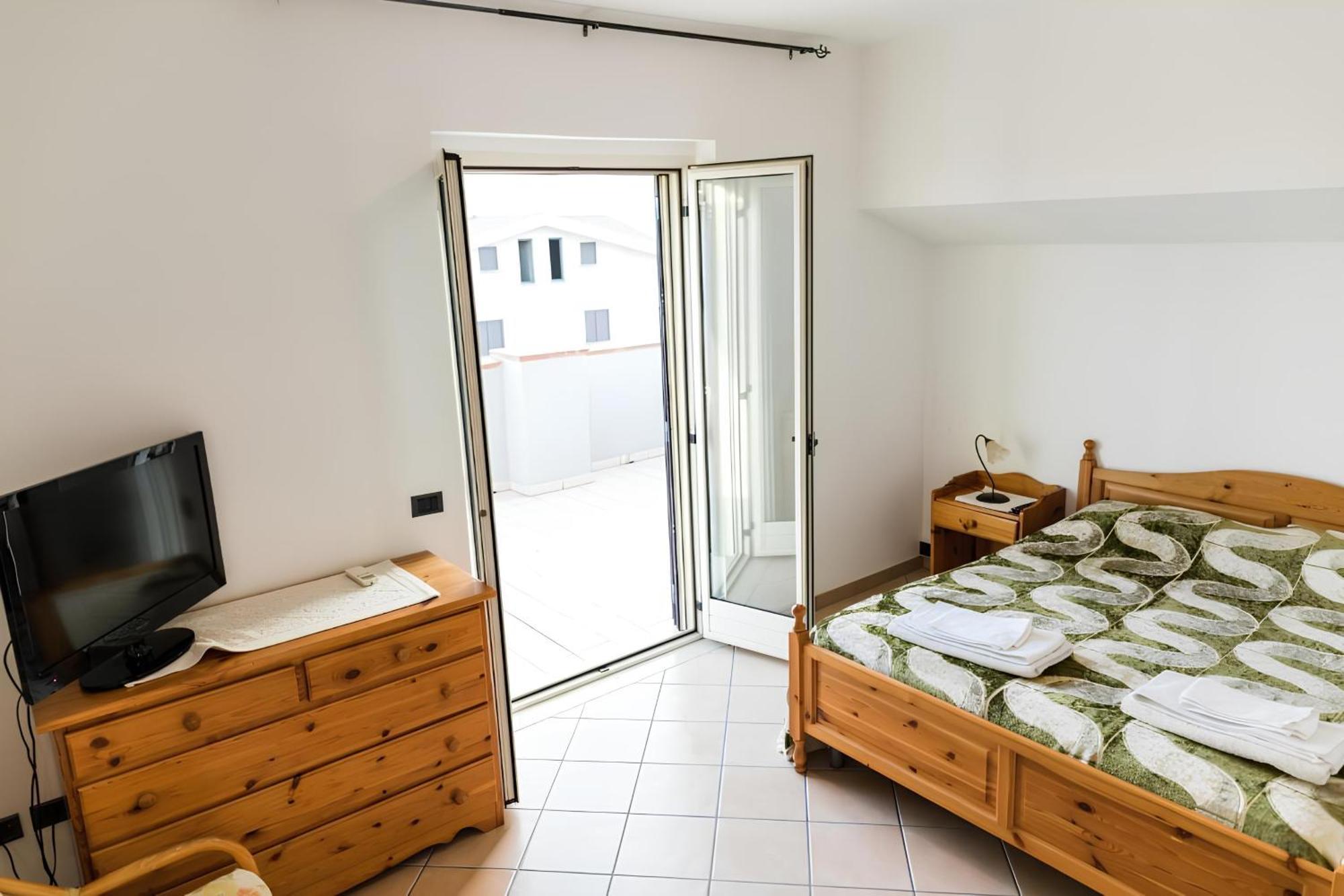 Torre Ancinale Bed & Breakfast Soverato Marina Exterior photo